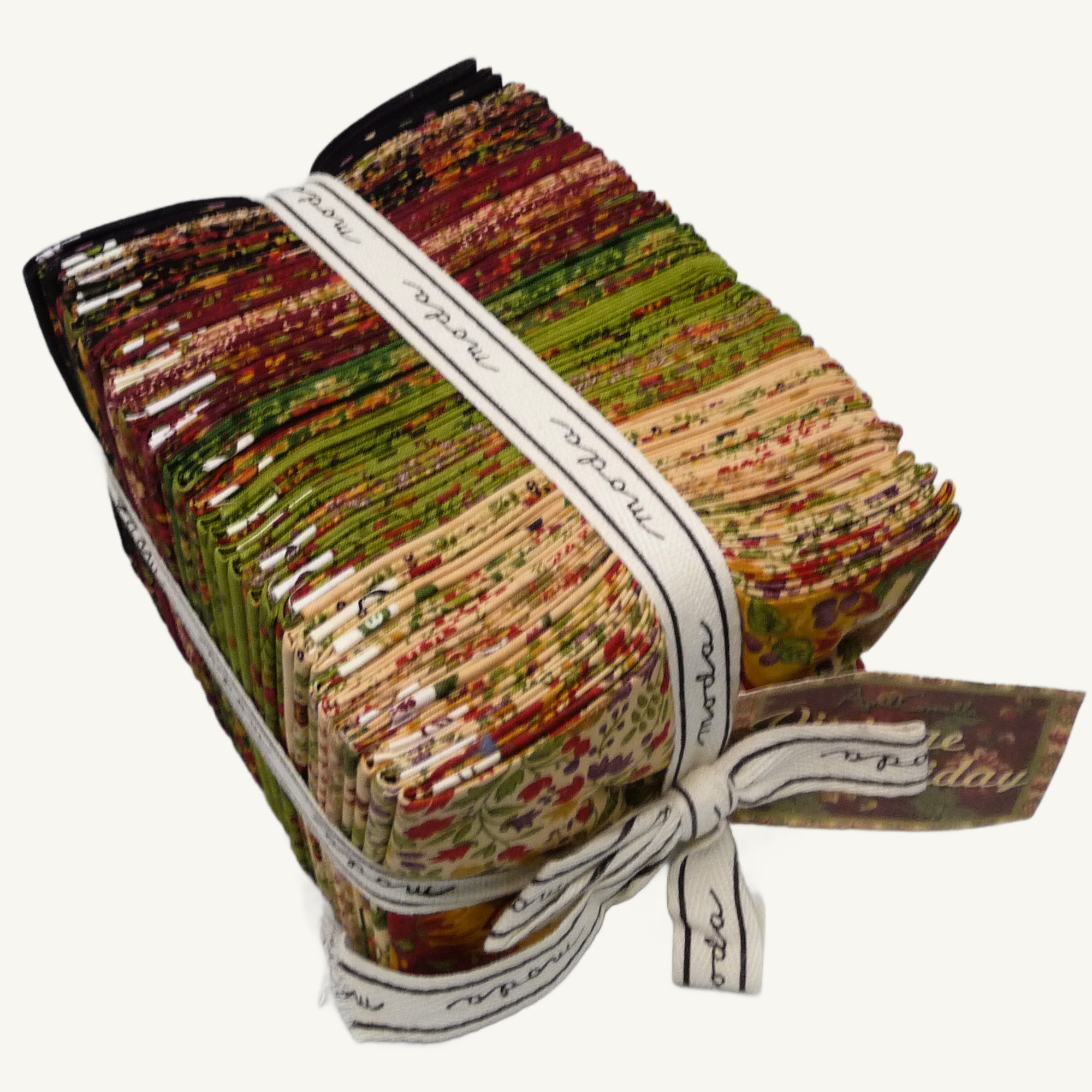 Vintage Holiday Fat Quarter Bundle by April Cornell – Moda Fabrics (40 Fabrics)