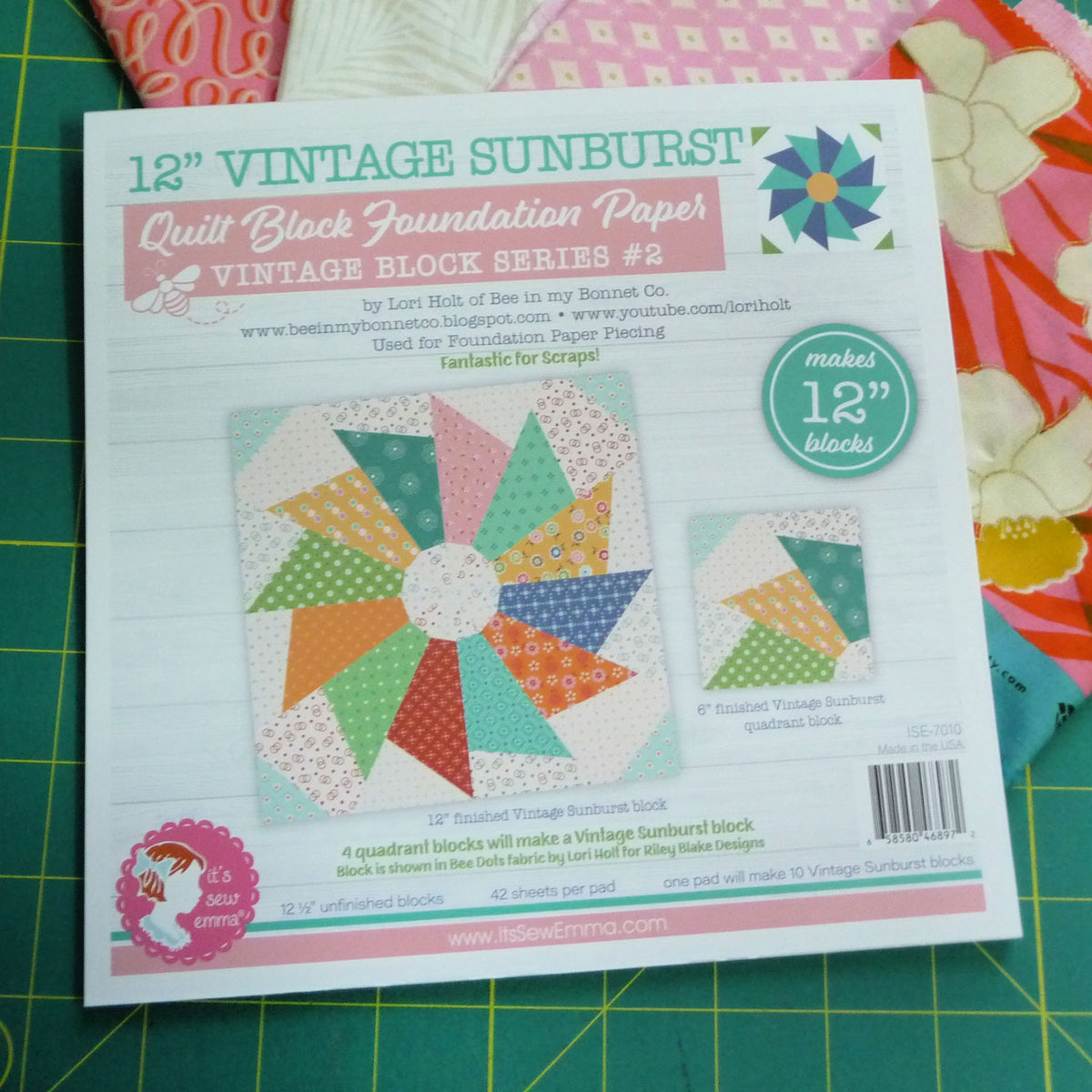 12" Vintage Sunburst Quilt Block | Lori Holt